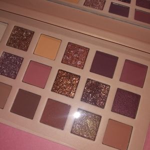 Okalan Nude Shadows Pallet